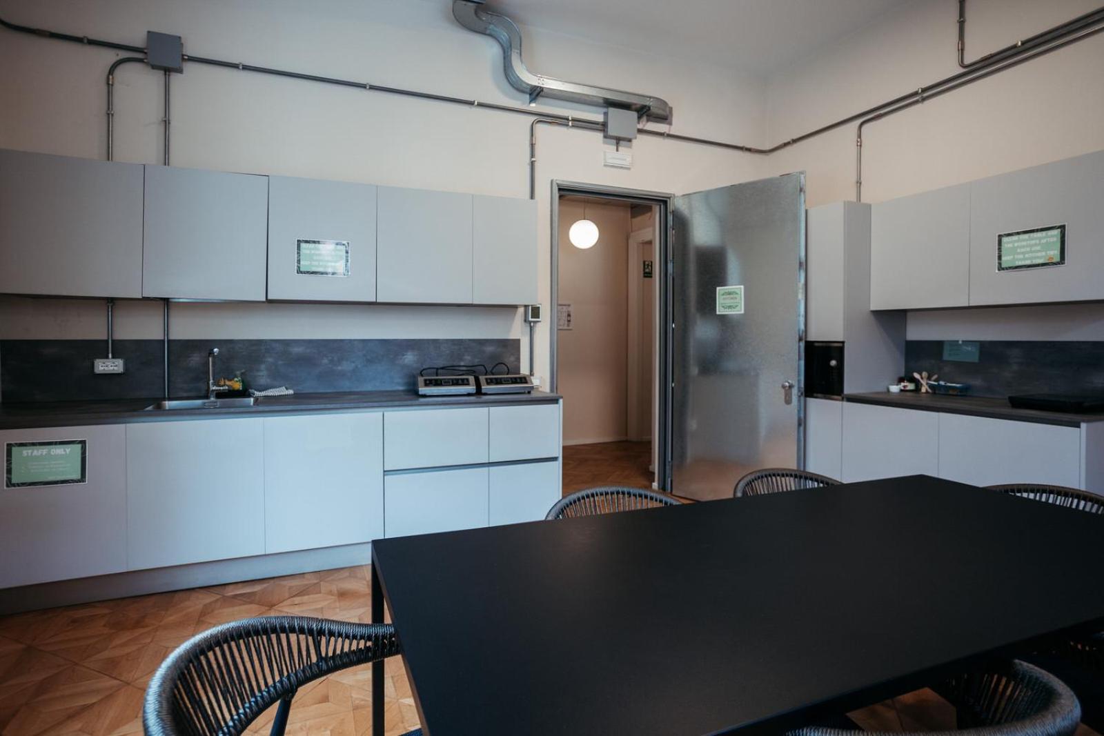 Casali Hostel Триест Экстерьер фото